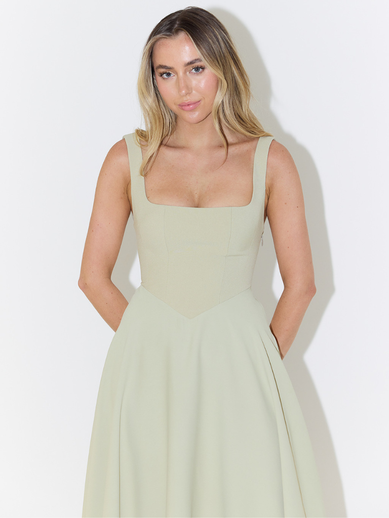 Lieke | Graceful Elegance Dress