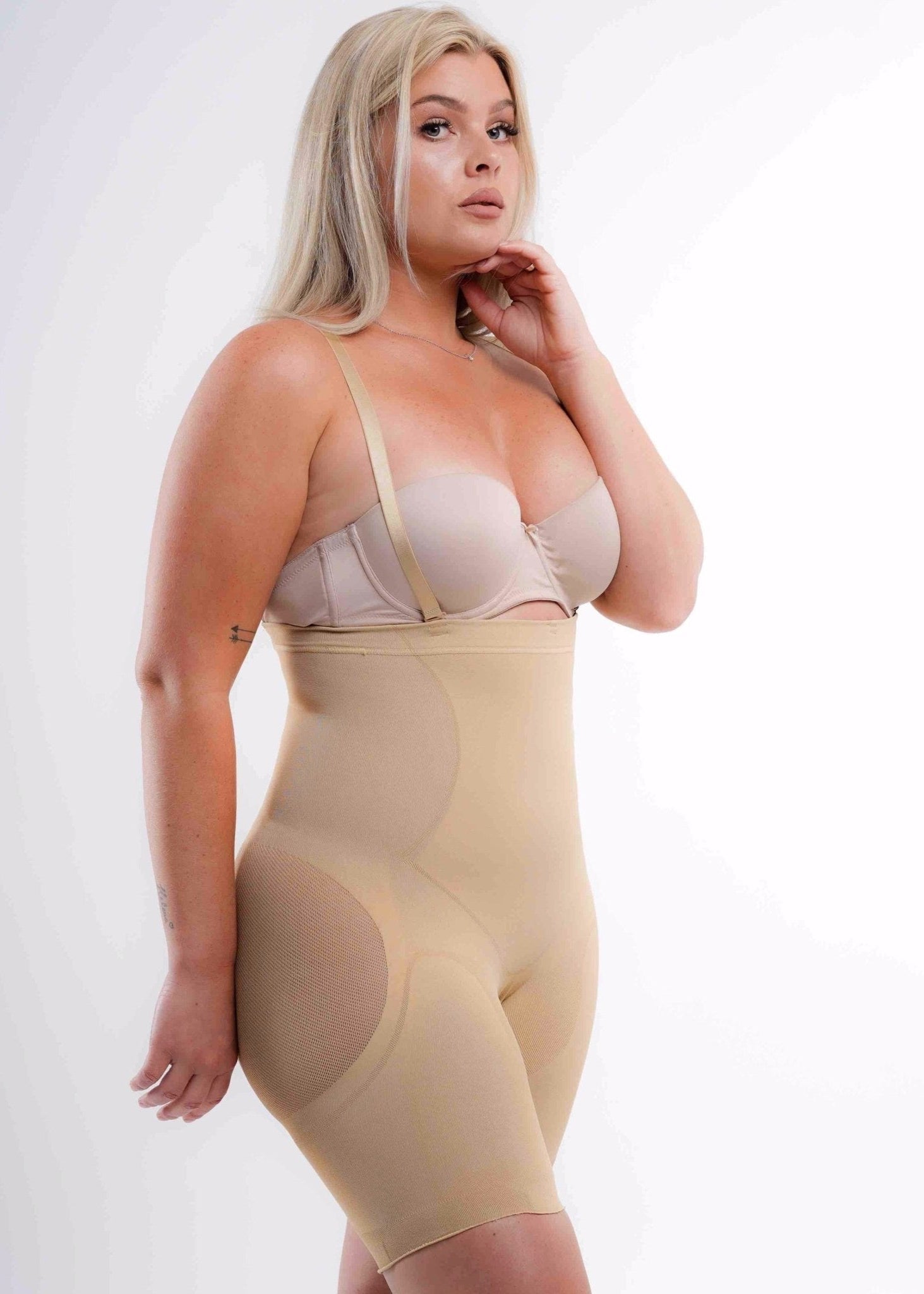 Linda - Adjustable Body Shaper with Detachable Shoulder Straps