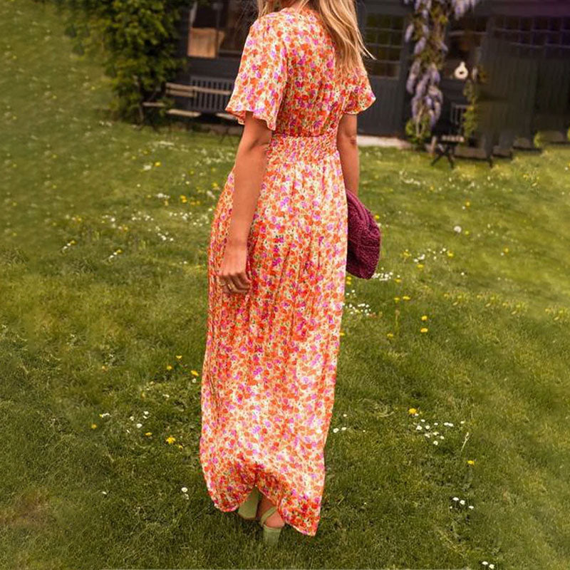 Tessa – Timeless V-Neck Dress